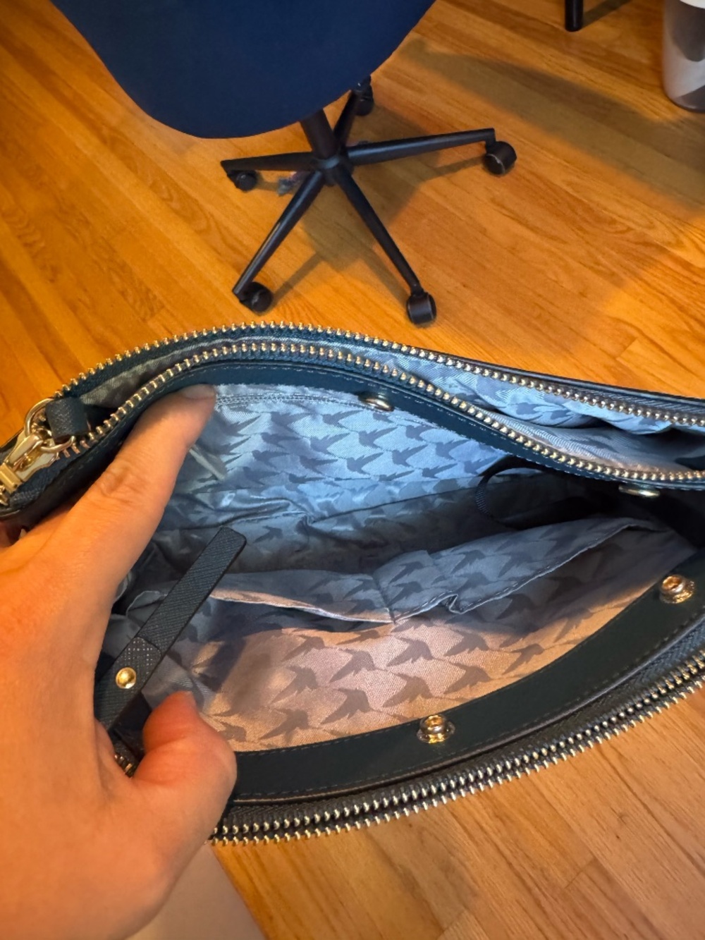 NWT Lo & Sons Pearl Saffiano Leather in Teal, no long strap - Picture 5 of 9